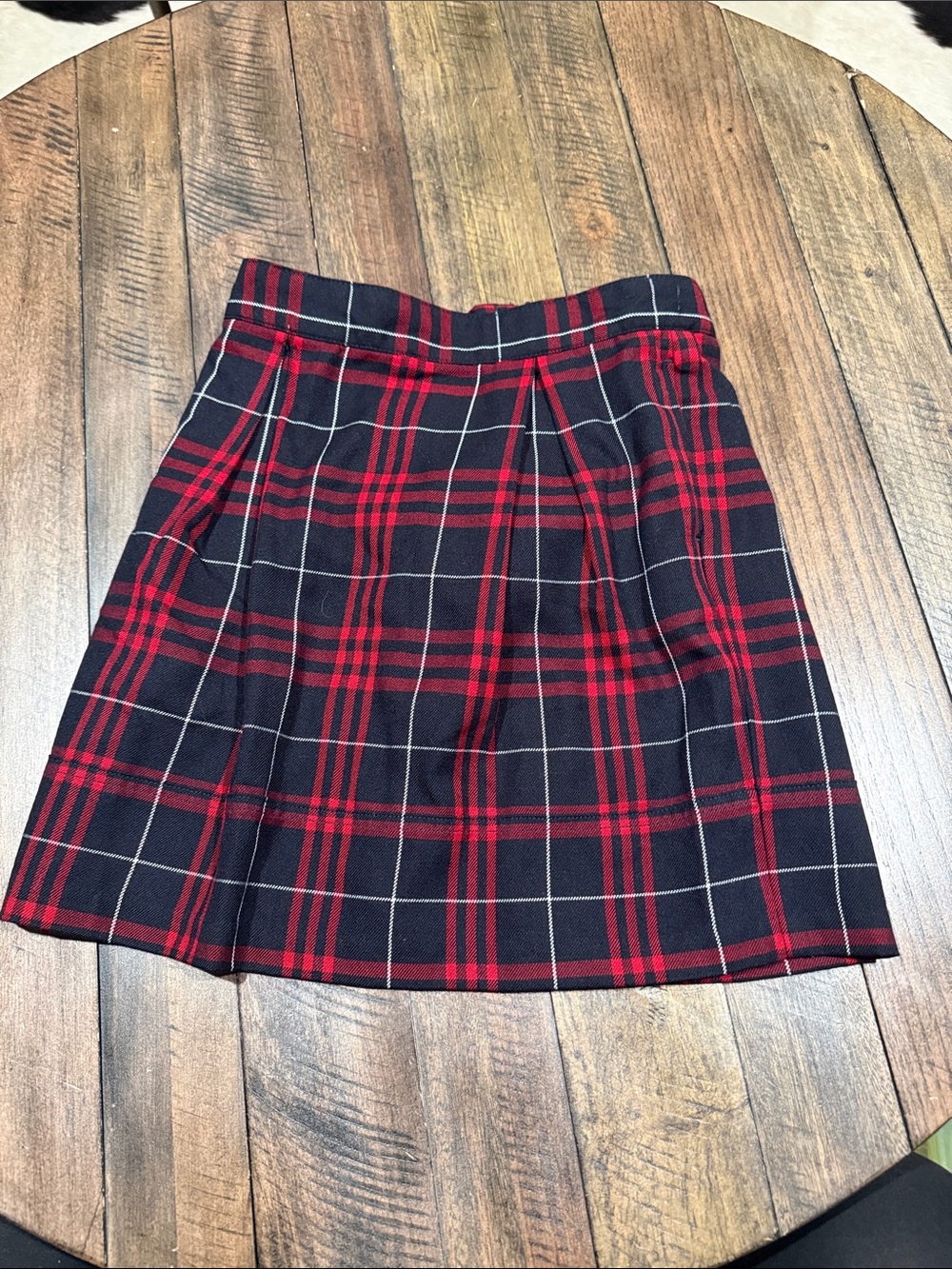 Lands’ End Girls Size 8 Navy Red Plaid Pleated Skirt School Uniform Skort